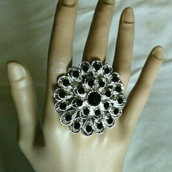 Beautiful rare black stones fun fashion cocktail silver ring